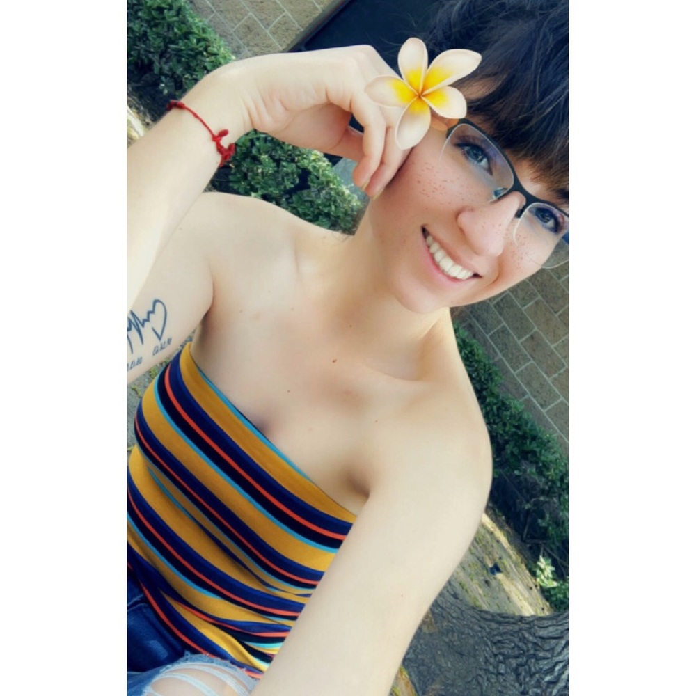 Meet your Posher, Carolina